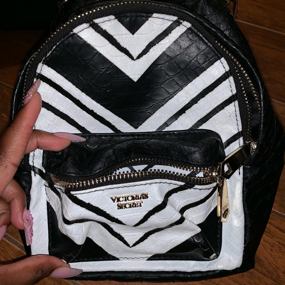 Pink Victoria secret bag